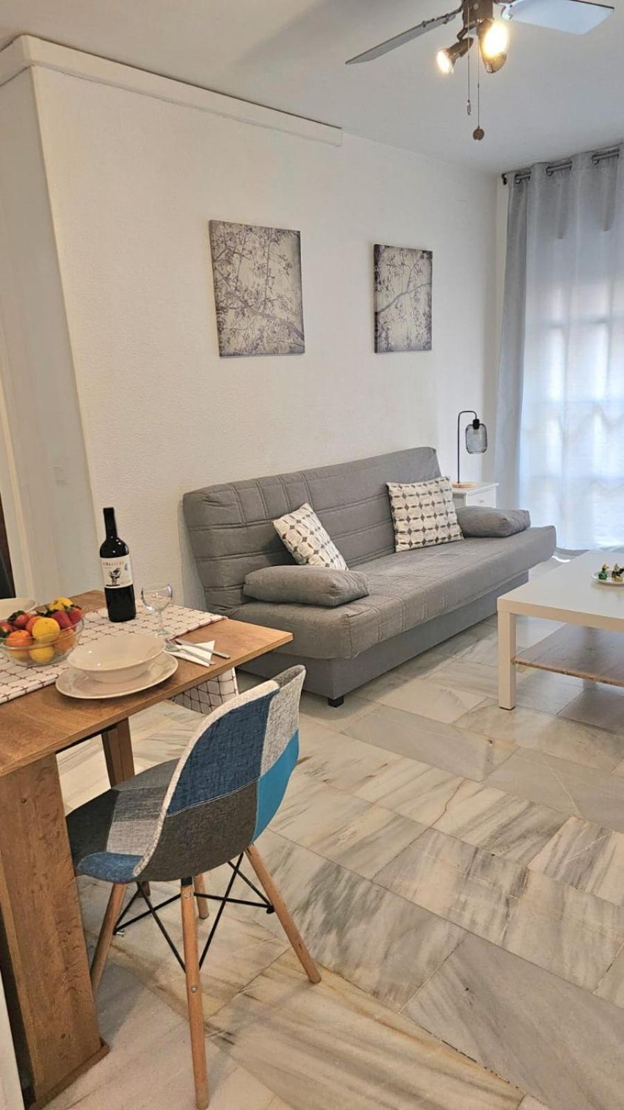 Ideal Holiday Apartment One Bedroom City Center Μάλαγα Εξωτερικό φωτογραφία