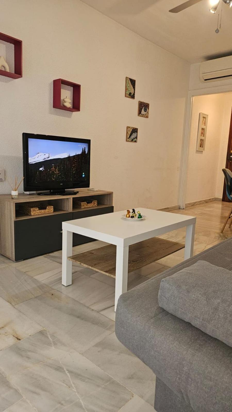 Ideal Holiday Apartment One Bedroom City Center Μάλαγα Εξωτερικό φωτογραφία