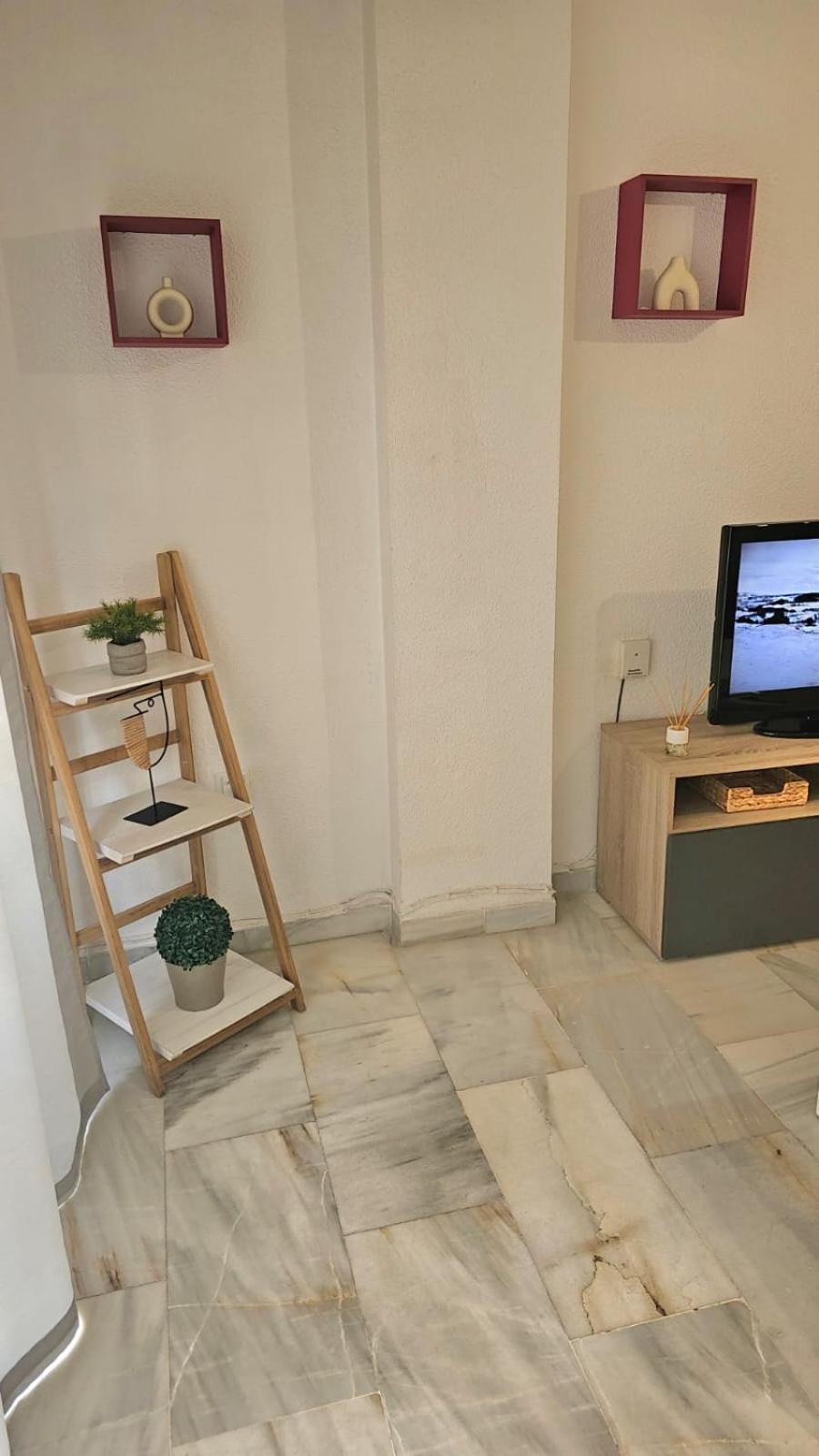 Ideal Holiday Apartment One Bedroom City Center Μάλαγα Εξωτερικό φωτογραφία